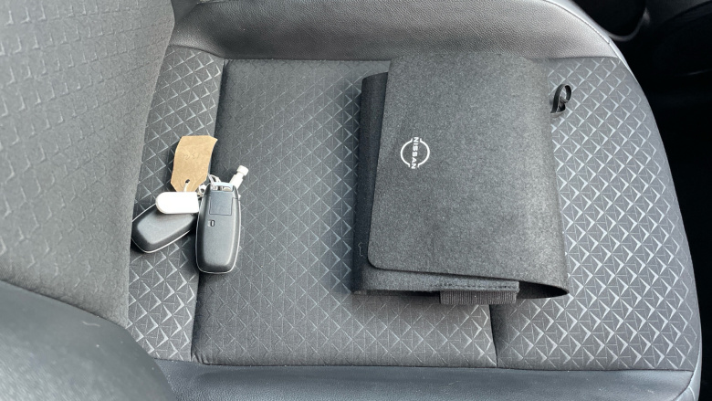 Nissan Juke 1.6 Hybrid N-Connecta 5dr Auto Hybrid Hatchback